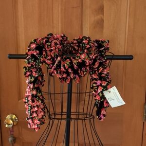 NEW! Handmade Knit Ruffle Skinny Scarf Rose Floral Pattern Black Red